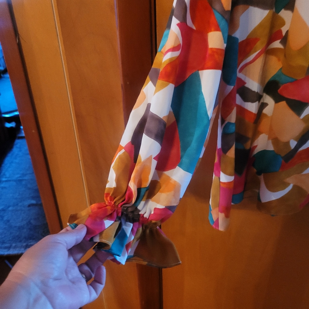 Entro Abstract Print Button-Down Balloon Sleeve T… - image 4